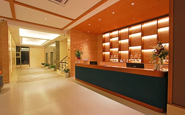 Luxu Hotel and Resort