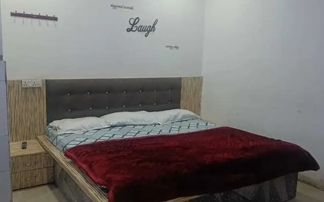 Hotel Trishla Inn Lodging & Boarding