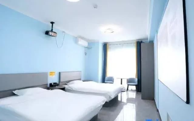 Pingdingshan Atour Hotel