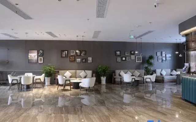 Tianjing Lake Phoenix Hotel
