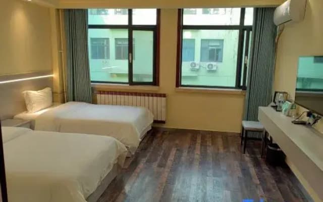 Ulanqab Jiahui Xingchen Homestay (Spring Mall Central Plaza)