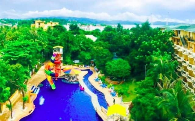 Paradise Station 3 Boracay Hotel by JustGoFun