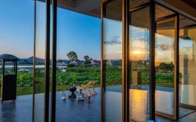 Xiangwang Lake View Vacation Homestay (Puzhehei Scenic Area Branch)