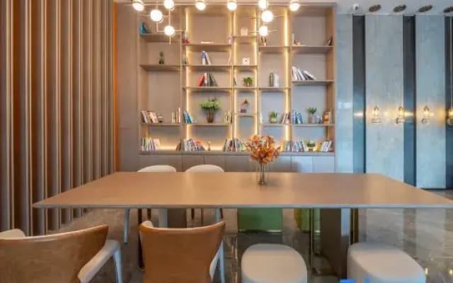 Shuyue Hotel (Shaoxing Lu Xun's Hometown Resort Area Olympic Sports Center Store)