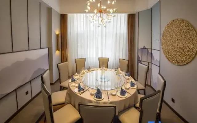 Luzhou Shengjing Hotel (Wixanhui)