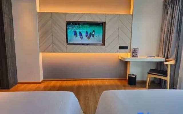 Super Studio La Vita, 2 pools
