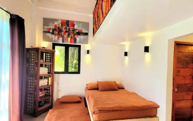 Modern Bahay Kubo Near Tagaytay - Casita Anahaw