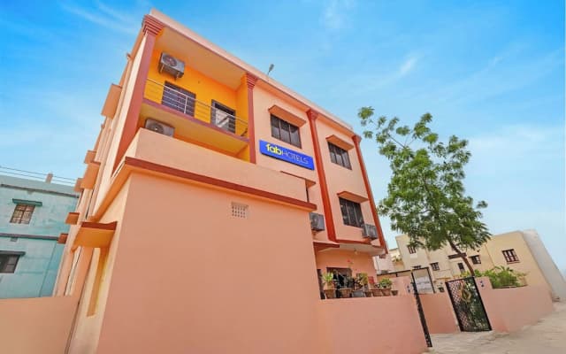 Fabhotel Aditya Guest House 3