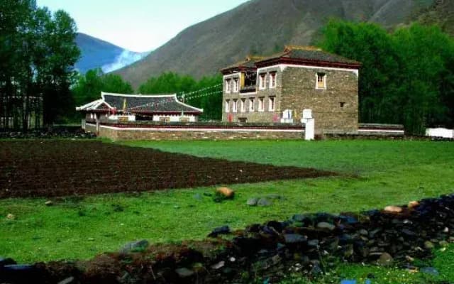 Xinduqiao Muyajiarong Qingcheng Homestay