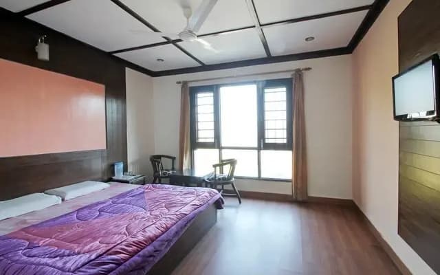 Hotel Ambica Palace