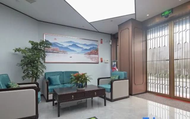 Yunlai Holiday Hotel