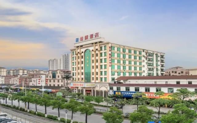 Viet Hotel (Foshan Yanbu Commercial Center Suiyan Road Branch)