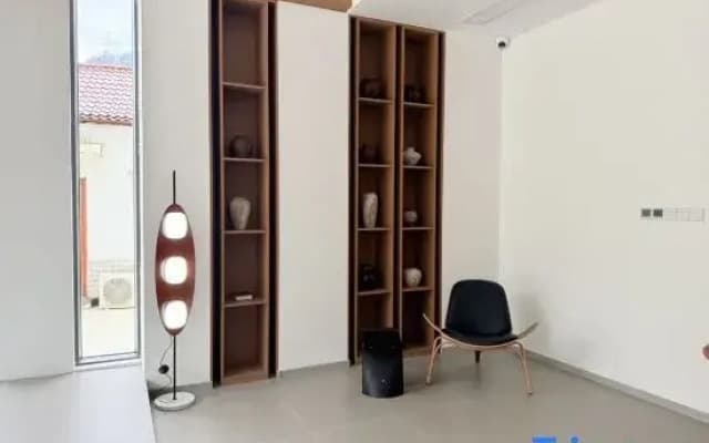 No. 8 Hong Village Holiday Inn in Ningguo