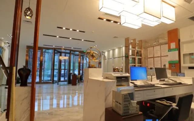 Karamaytonsen Theme Hotel
