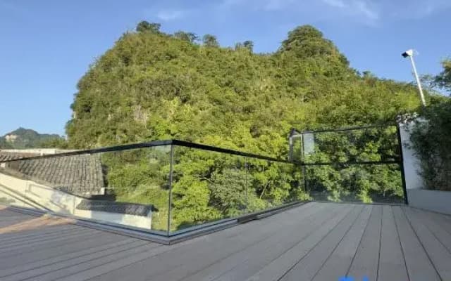 Yuerong Shanyuan Homestay