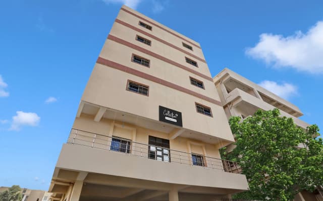 Super Collection O Danapur Near Railway Station
