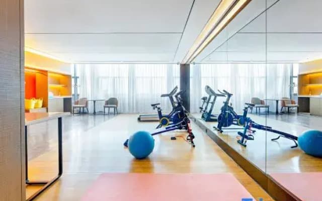 ECHENG Yicheng Hotel (Chongzuo South Station Aegean Shopping Center)