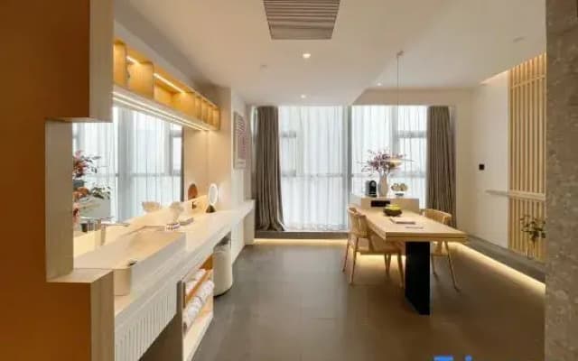 Weifang Tuyue S Manting Hotel (Weifang University Good Store)
