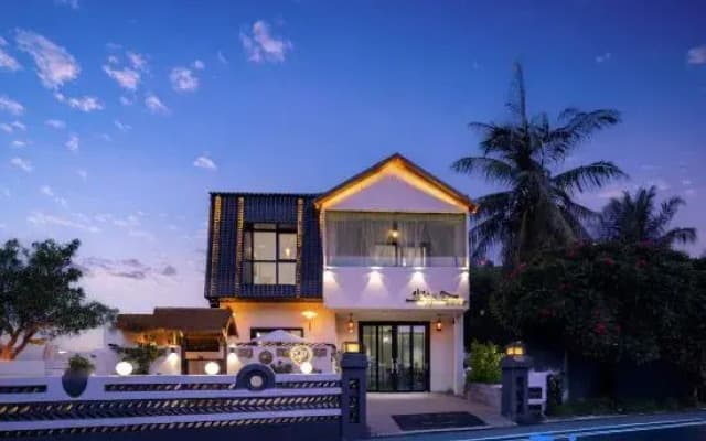 Dust Outdoor Stadium • island Homestay (Sanya West Island Shop)