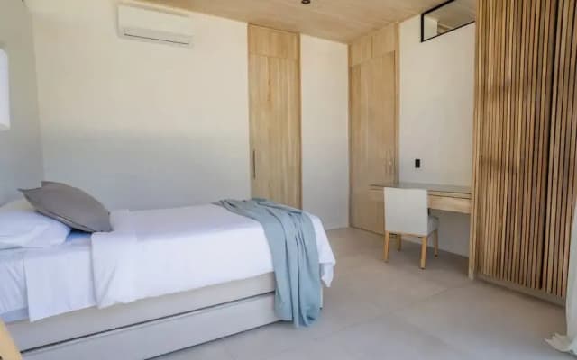 Casita Niaku by Wynwood House
