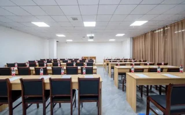 Bazhou Korla Yunji Hotel