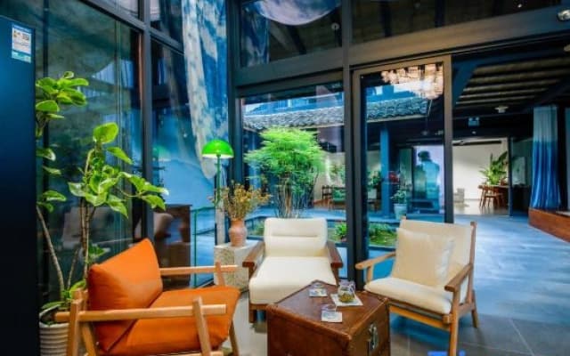 Lanwu X-Space Guesthouse (Huangshan Xixinan Ancient Village Branch)