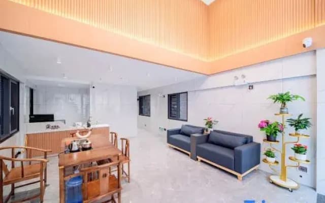 Xingyun Homestay (Foshan Qinghui Garden Huagai Road Pedestrian Street)