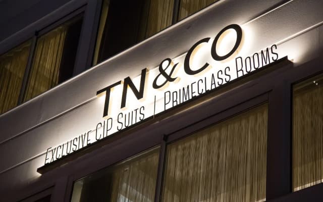 TN & CO Hotel