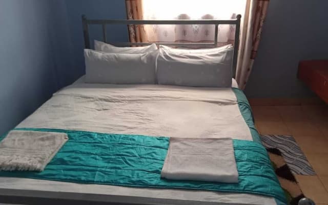 Lux Suites Hotfoot Homestays  Isiolo