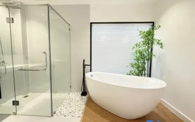 Luxury pool villa near Chiang Mai Old City, 4 bedrooms and 5 bathrooms