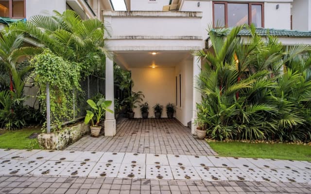 ELIVAAS Anasa 4 BHK With Pvt Pool