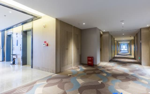 Kyriad Marvelous Hotel(Alxa Zuoqi store)