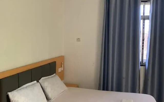 Huasheng Hotel