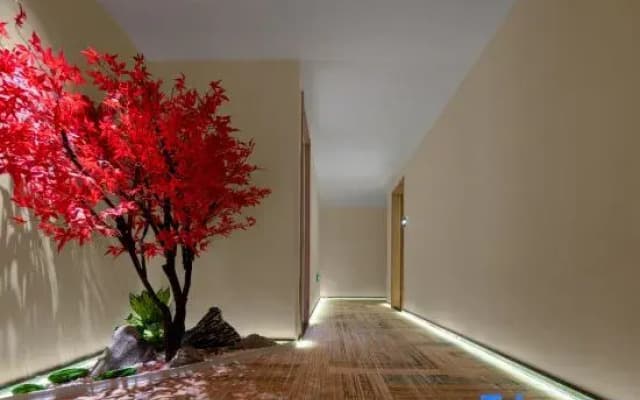 Longmao Jingling Hotel (Near Jianzhu University, Lijiacun Metro Station & Wanda Plaza)