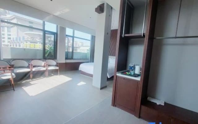 Meilu No.1 Courtyard City High-end Homestay (Xichang Moon Lake Park)