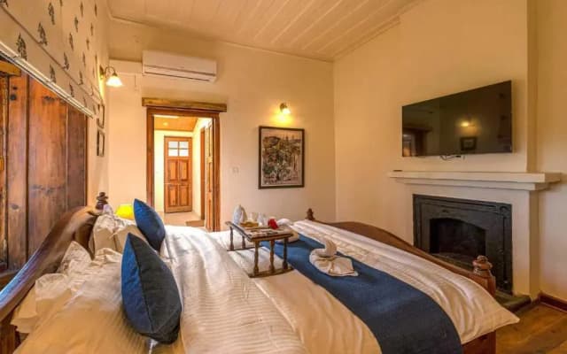 StayVista at Paris Villa