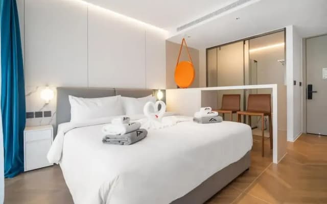 Premier Pool View Studio 348 Beachfront Resort
