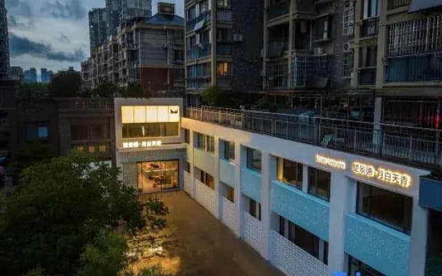 Wang Jingde · Moon White and Sky Blue · DESIGNER Homestay