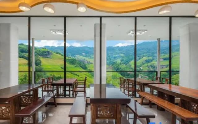 Enjoy the panoramic view of the rice fields (Longsheng Longji Terraces Branch)