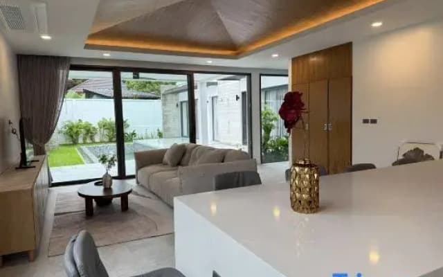 Newly built: private Quinta Lane 4br pool villa