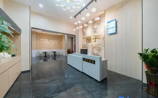 Shantou Railway Station Orange Meiju Hotel (Walmart Shopping Plaza Xinghu Commercial City)