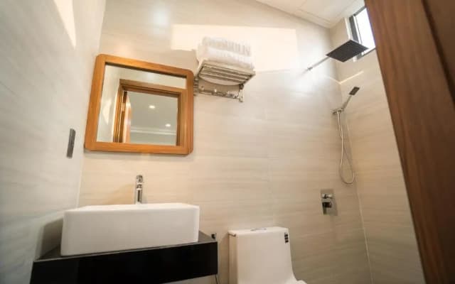 Santini Hotel