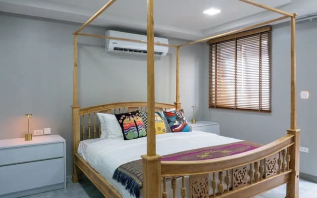 4BR Villa Ideal for Groups Families V262