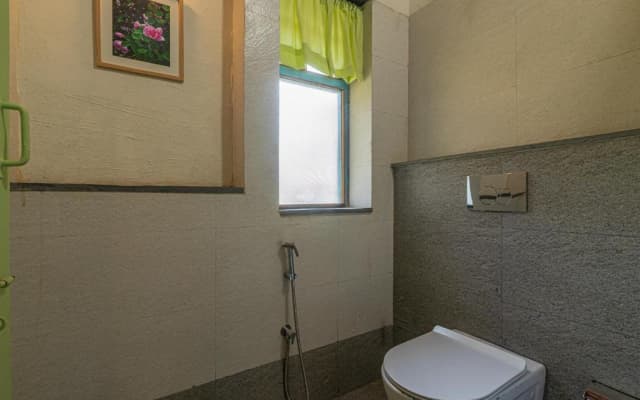 SaffronStays Lake House Marigold-rustic cottages with private plunge pools