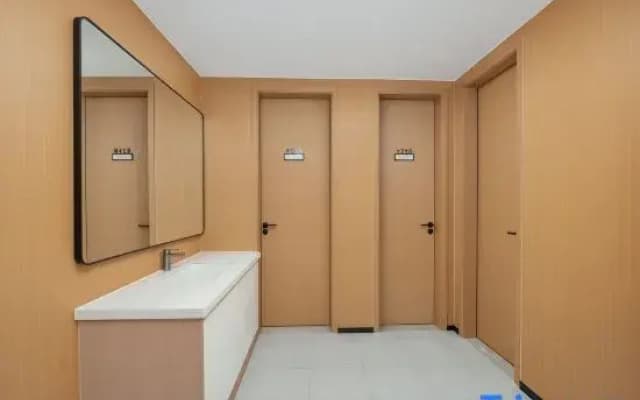 Hechi Rezen Trend Hotel (Jinchengjiang Station Baima Pedestrian Street Branch)