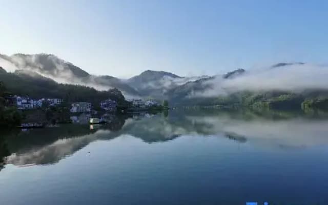 Huangshan Taiping Lake Qihu Homestay