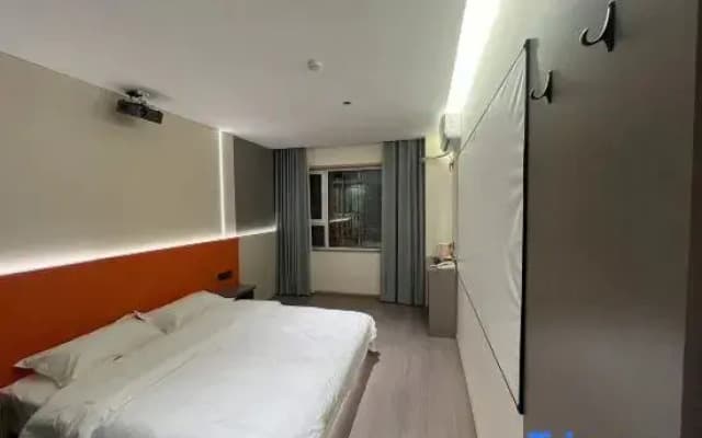 Week 8 Smart Hotel Chain (Hebeiyuan Branch)