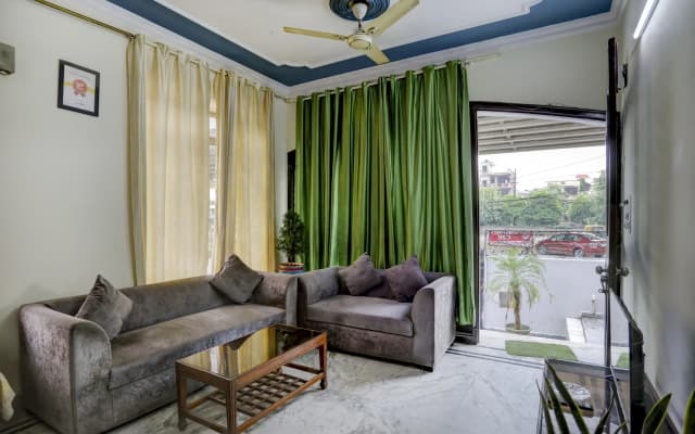 Super Hotel O DIAMOND TREE SECTOR 49 NOIDA NEAR PRAYAG HOSPITAL