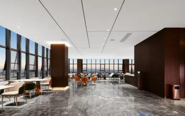 Jinliyuncheng Hotel (Qiankun New Town Shopping Outlet, Hubei Polytechnic Institute)
