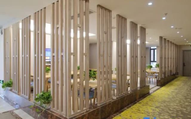 Xinyang Cloud Hotel